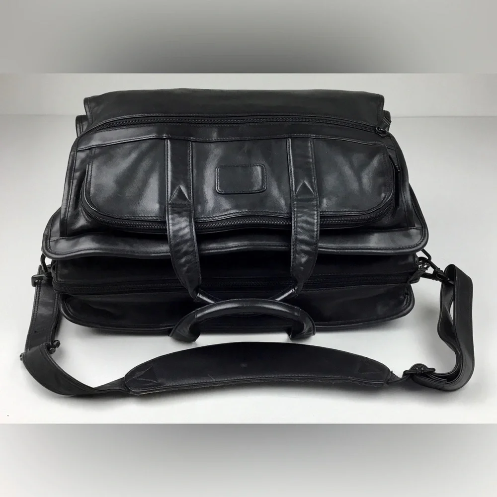 Tumi nice gently